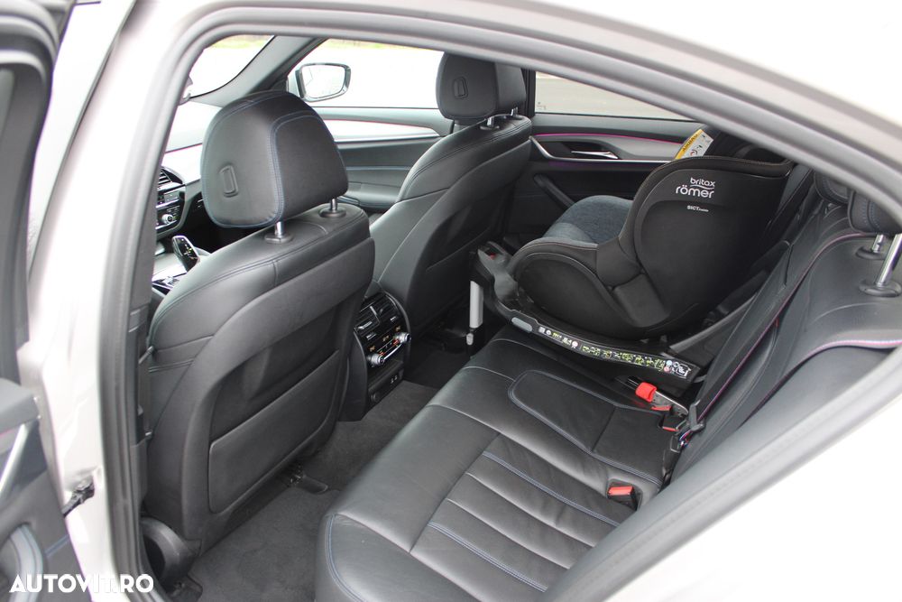 BMW Seria 5 540i AT - 13