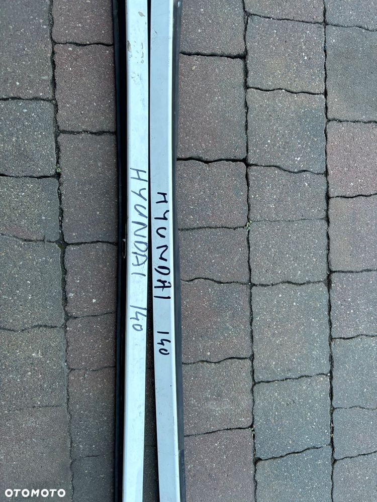 HYUNDAI I40 LISTWY SZYBY CZOLOWEJ KOMPLET 86132-3Z000 - 3