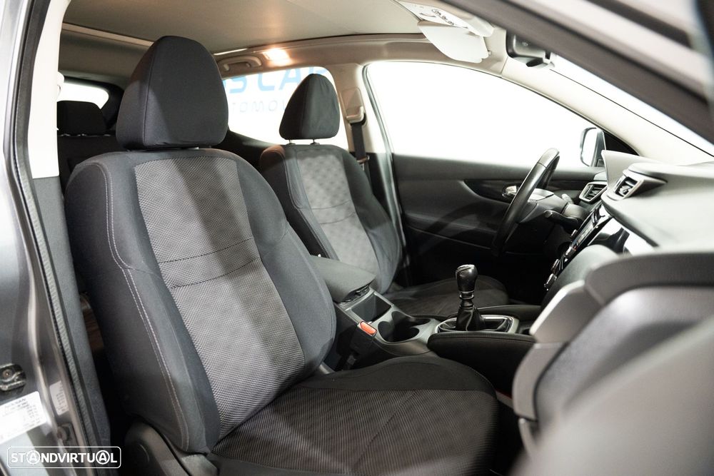 Nissan Qashqai 1.5 dCi N-Connecta - 24