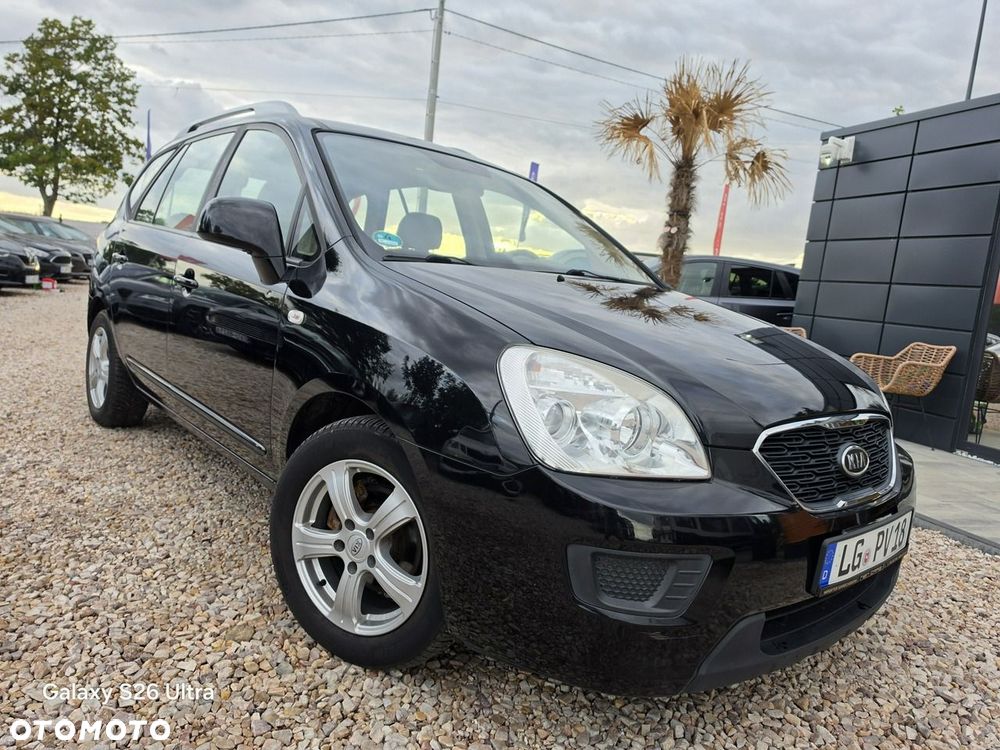 Kia Carens - 5