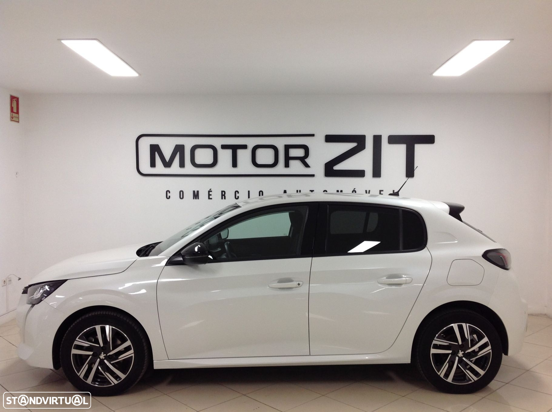 Peugeot 208 1.2 PureTech Allure - 4