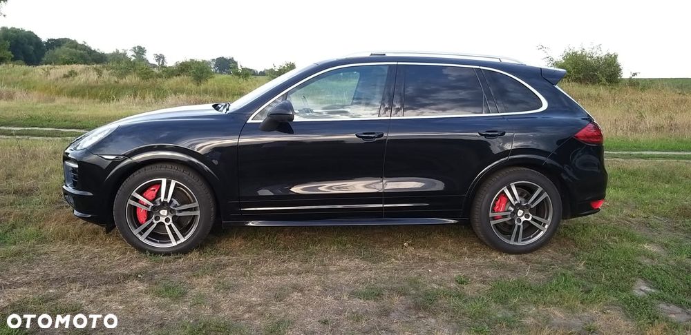 Porsche Cayenne Turbo - 4