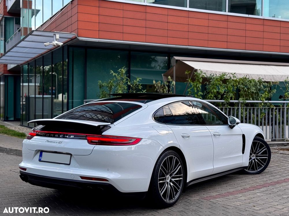 Porsche Panamera - 3