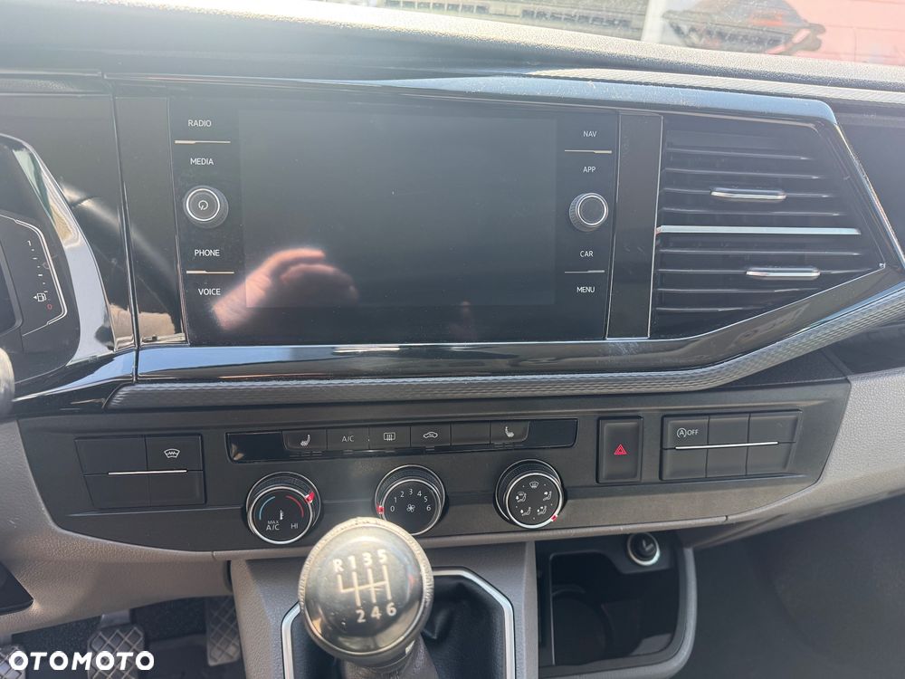 Volkswagen Transporter - 22
