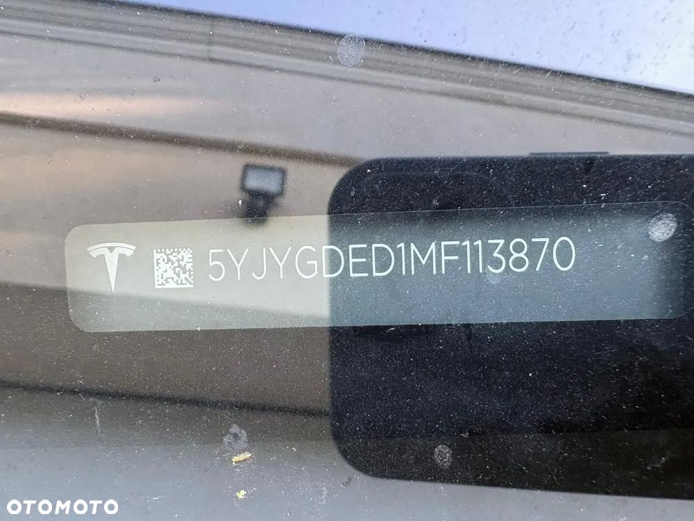 Tesla Model Y RWD - 10