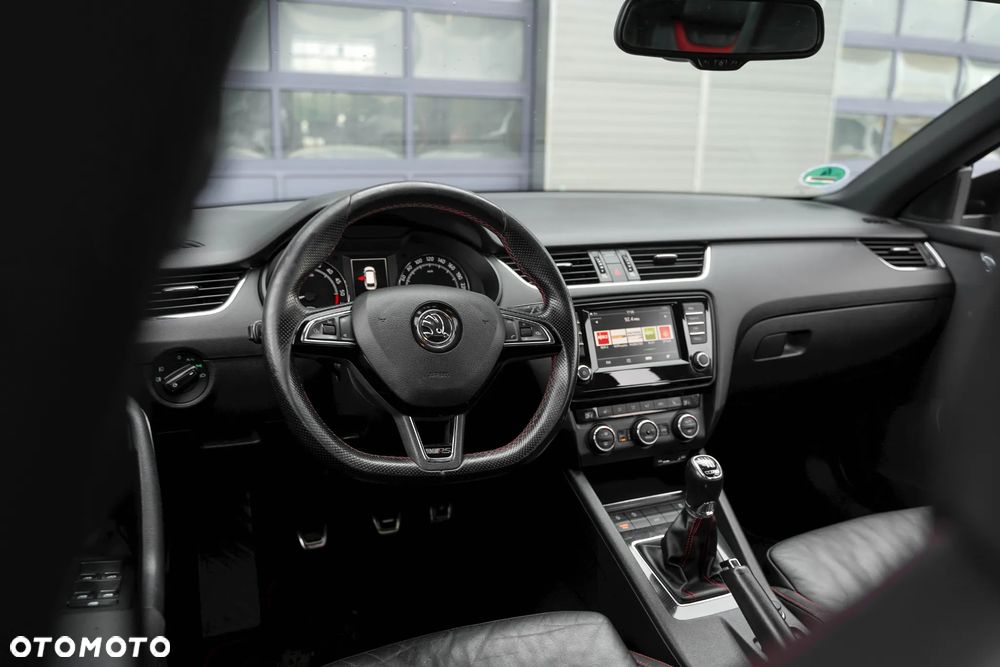 Skoda Octavia 2.0 TDI RS - 18