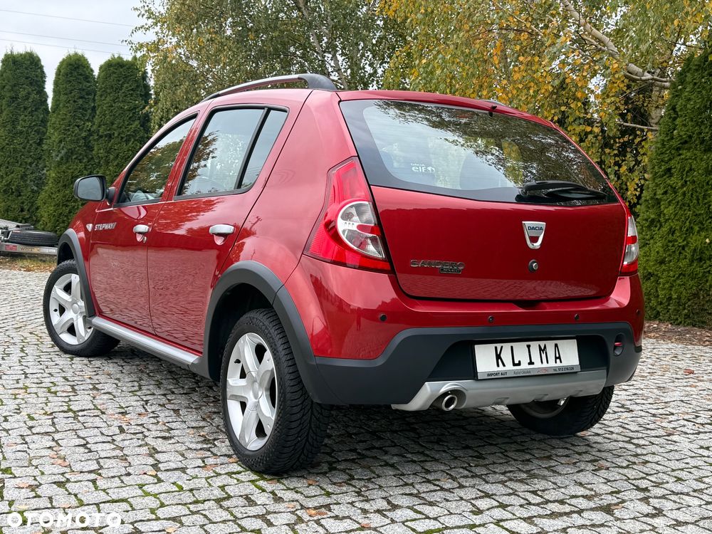 Dacia Sandero Stepway 1.6 - 32