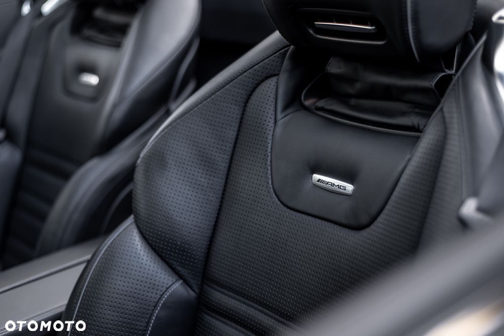 Mercedes-Benz SL 63 AMG AMG Speedshift MCT 7-Gang Sportgetriebe AMG Performance Package - 11
