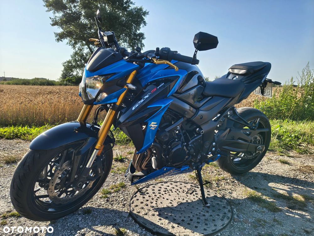 Suzuki GSX - 1