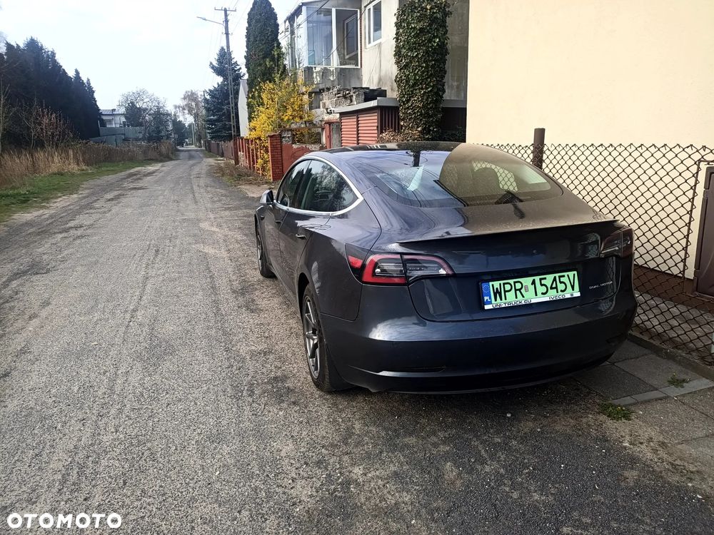 Tesla Model 3 - 2