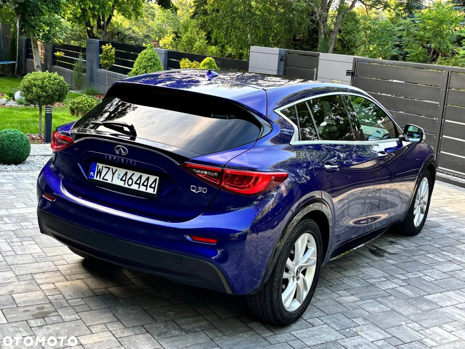 Infiniti Q30 1.5d Business Executive 7DCT - 11