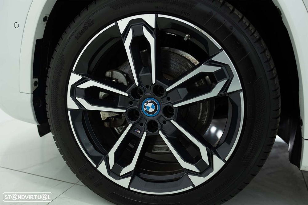 BMW iX1 xDrive30 Pack Desportivo M - 29