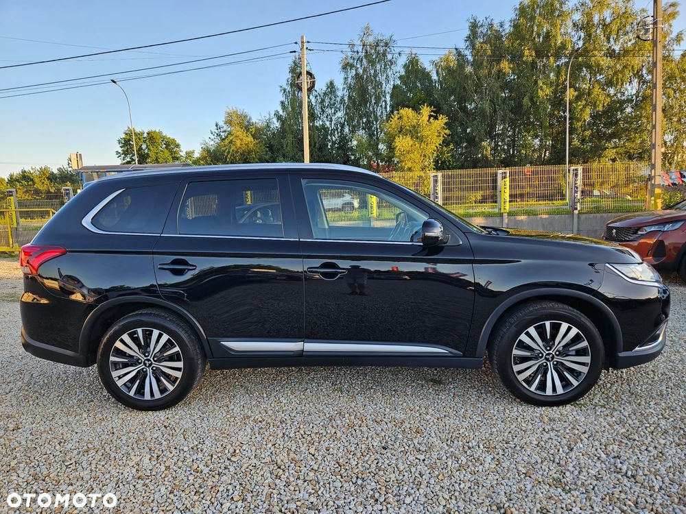 Mitsubishi Outlander 2.0 Instyle Navi CVT - 13
