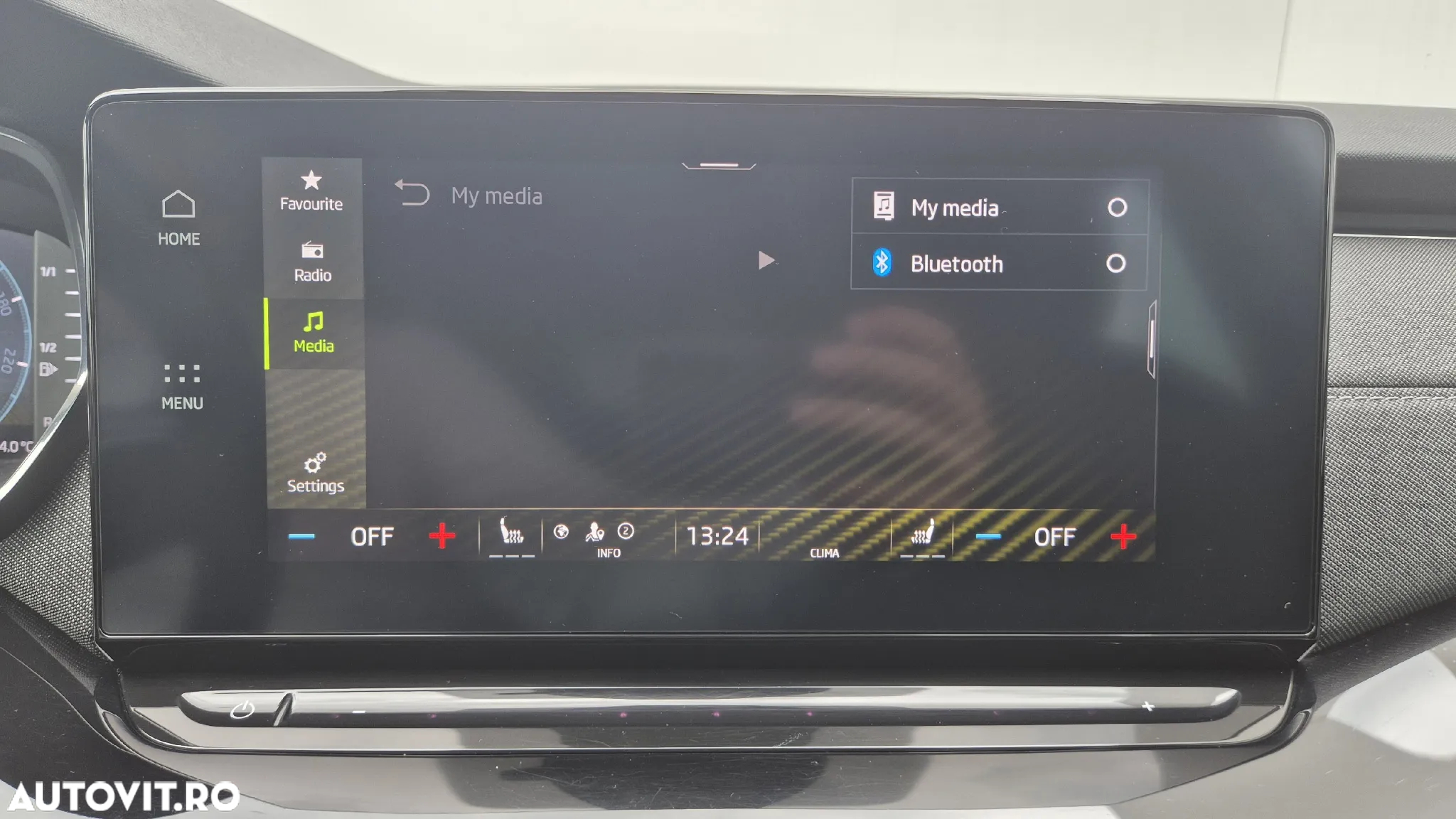Skoda Octavia Combi 2.0 TDI DSG Style - 24