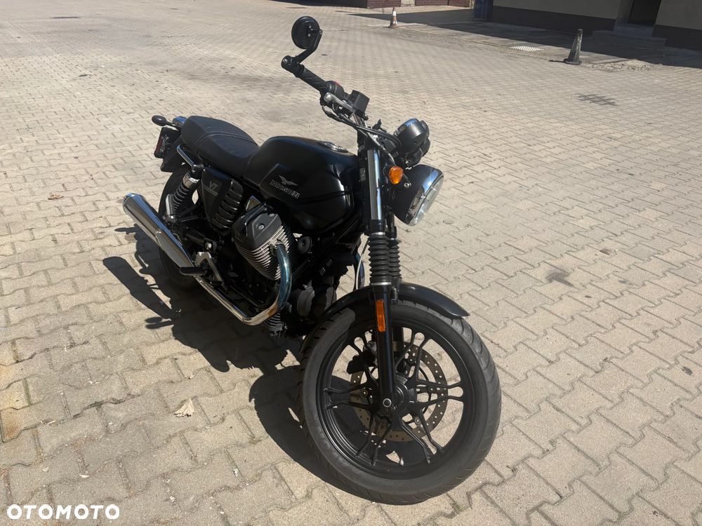 Moto Guzzi V7 - 7