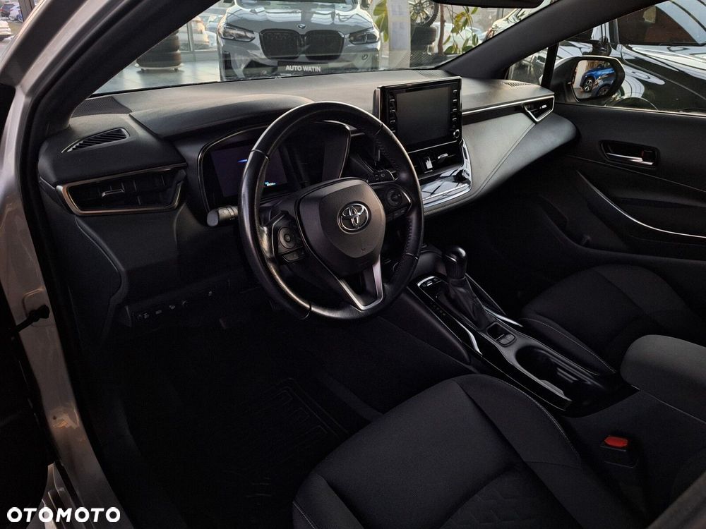 Toyota Corolla 1.8 Hybrid Comfort - 17