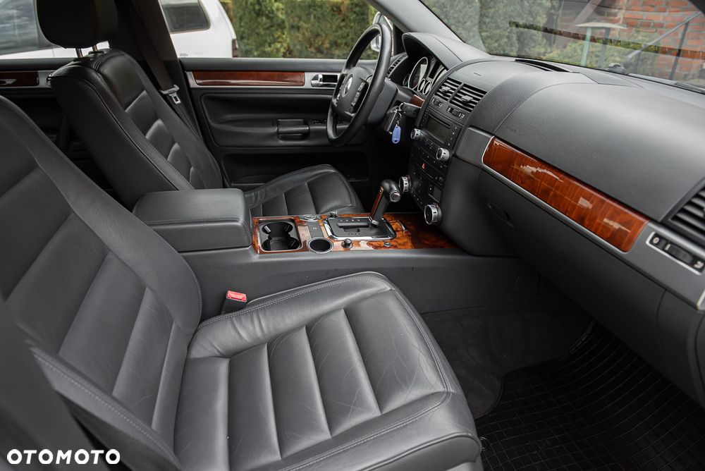 Volkswagen Touareg 3.2 V6 Automatik - 25