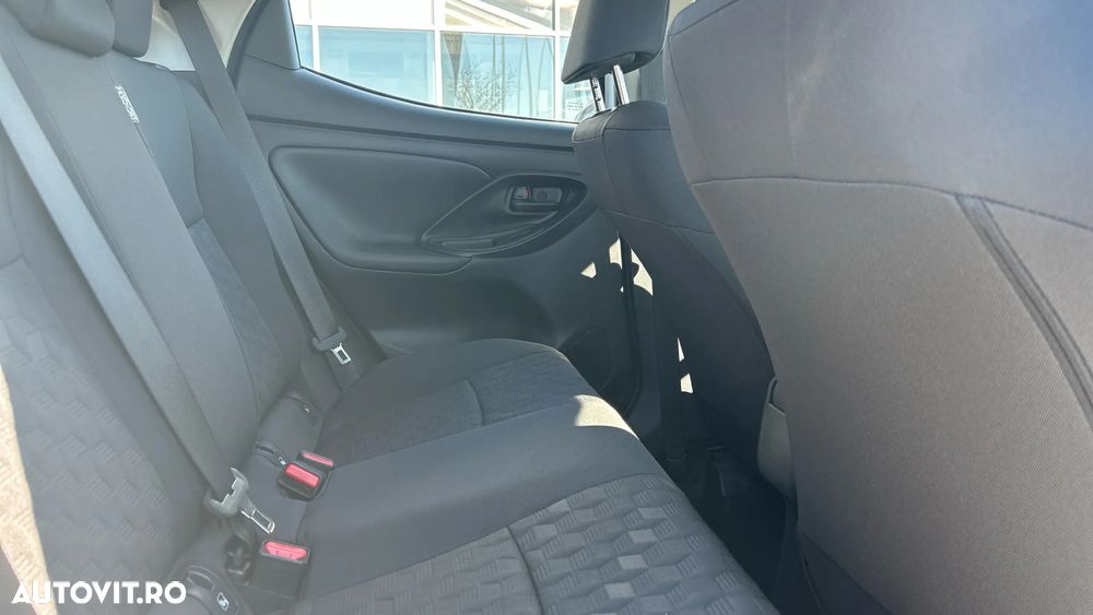 Toyota Yaris 1.5 VVT-i HSD Active - 7