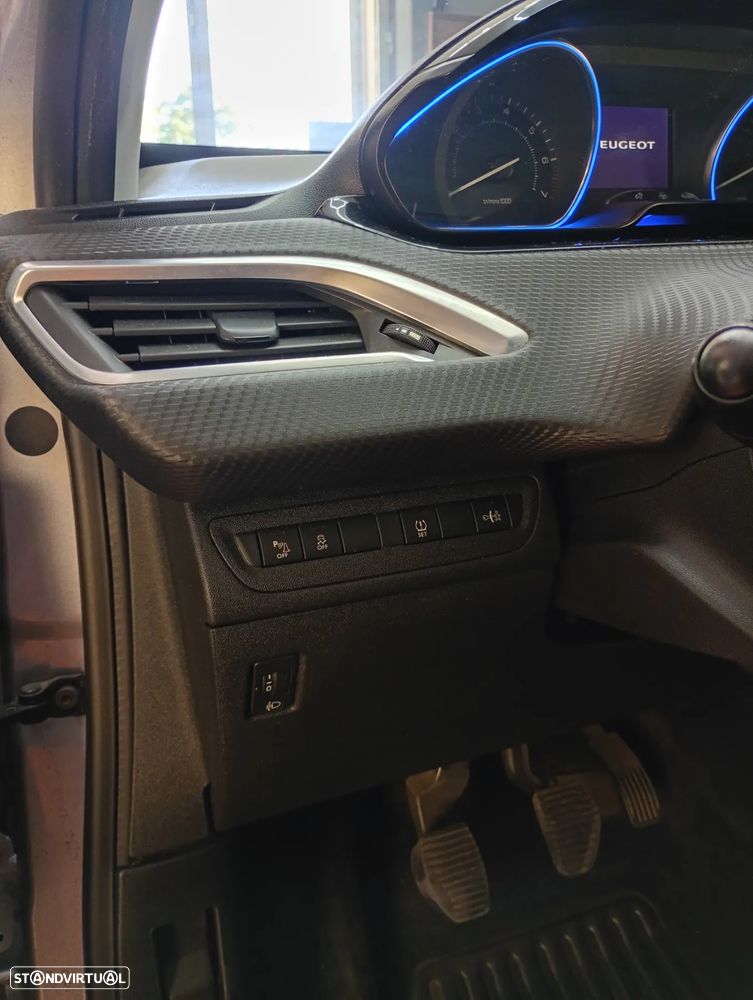 Peugeot 2008 1.2 VTi Allure - 13