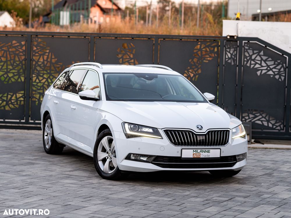 Skoda Superb 2.0 TDI DSG Ambition - 4