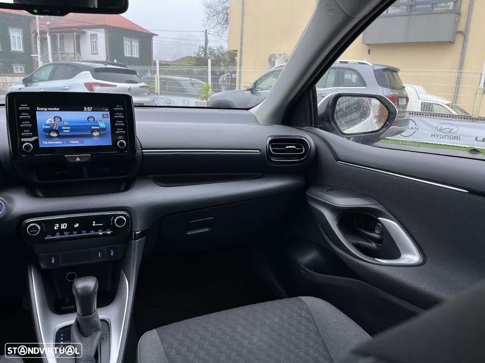 Toyota Yaris 1.5 HDF Comfort Plus - 13