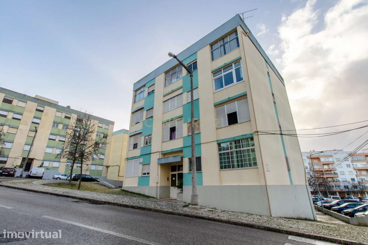 Apartamento T3 com GARAGEM no Feijó - Grande imagem: 3/35
