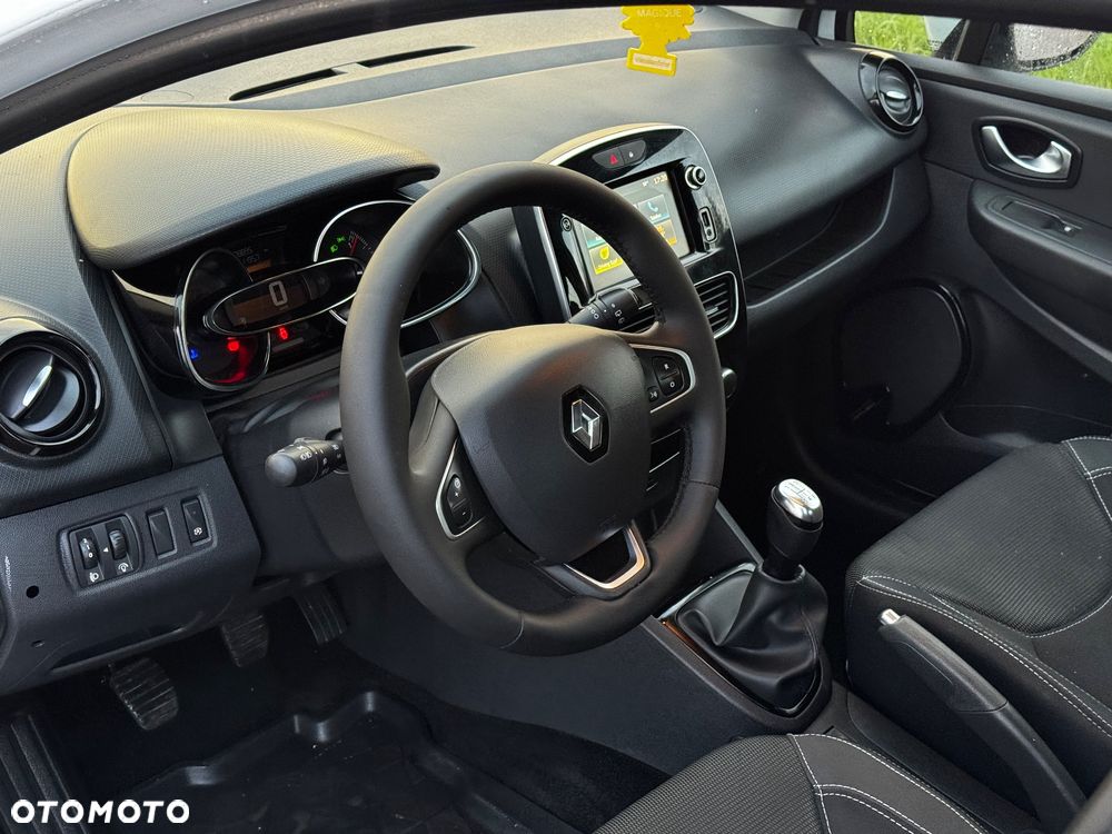 Renault Clio - 15