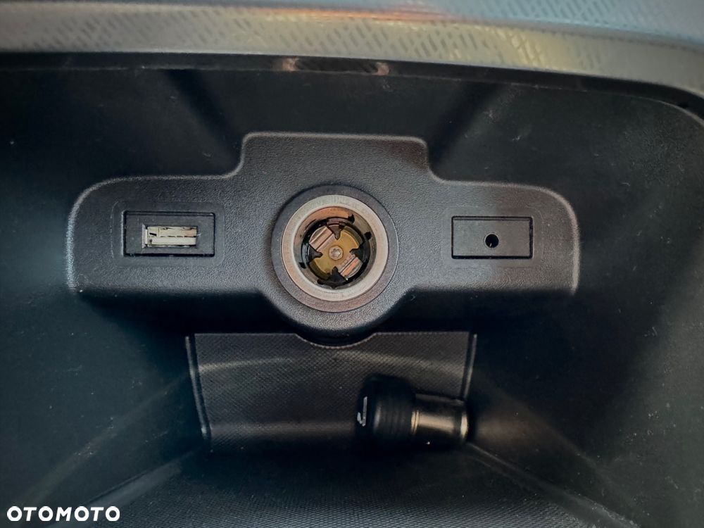 Opel Astra 1.4 T Cosmo - 24