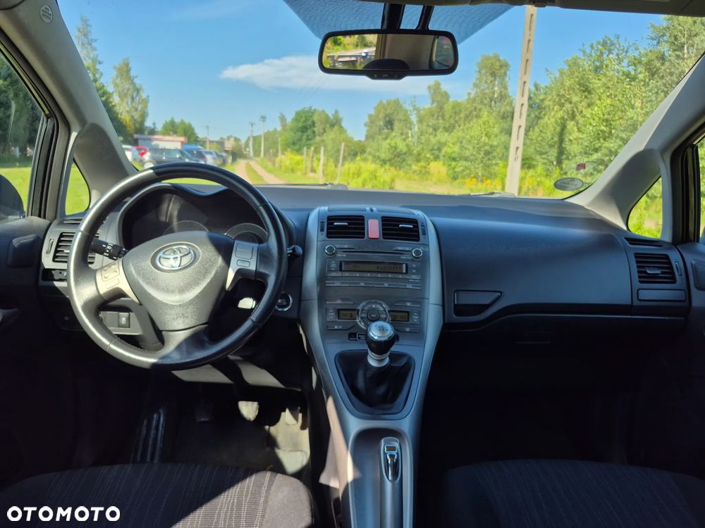 Toyota Auris - 22