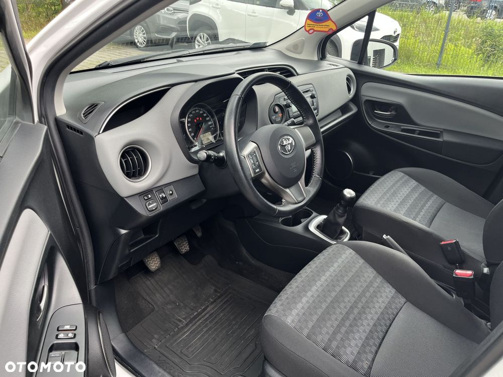 Toyota Yaris 1.0 Active EU6 - 13