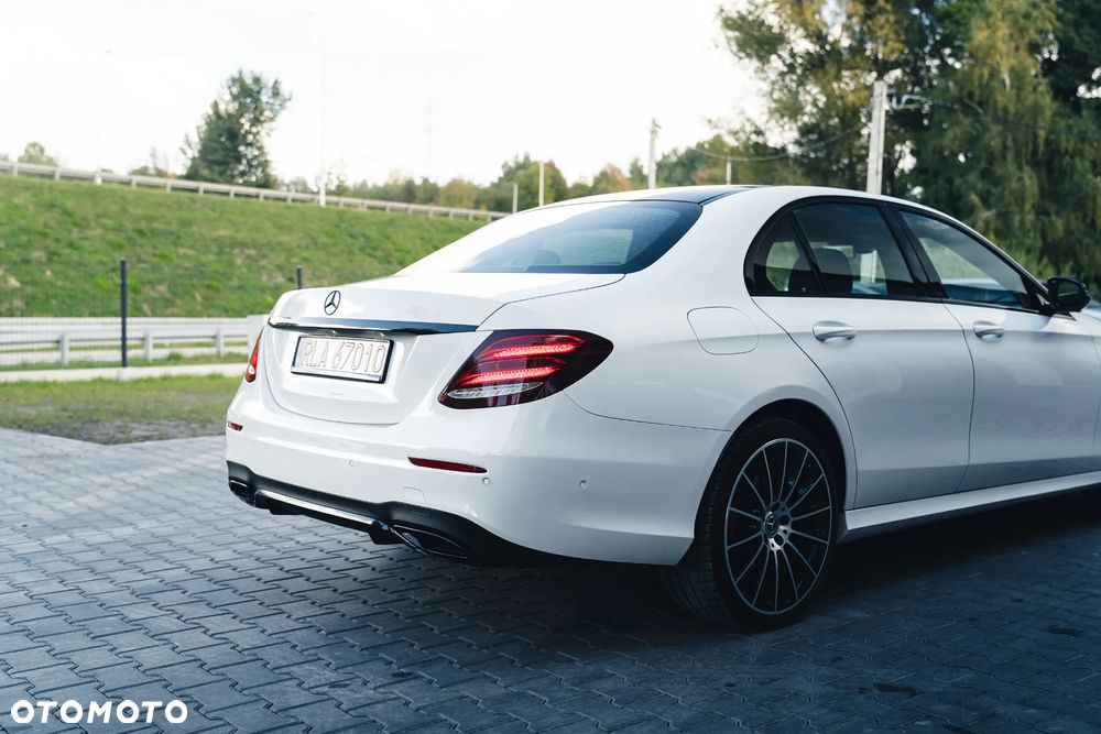 Mercedes-Benz Klasa E 220 d 4-Matic 9G-TRONIC - 9