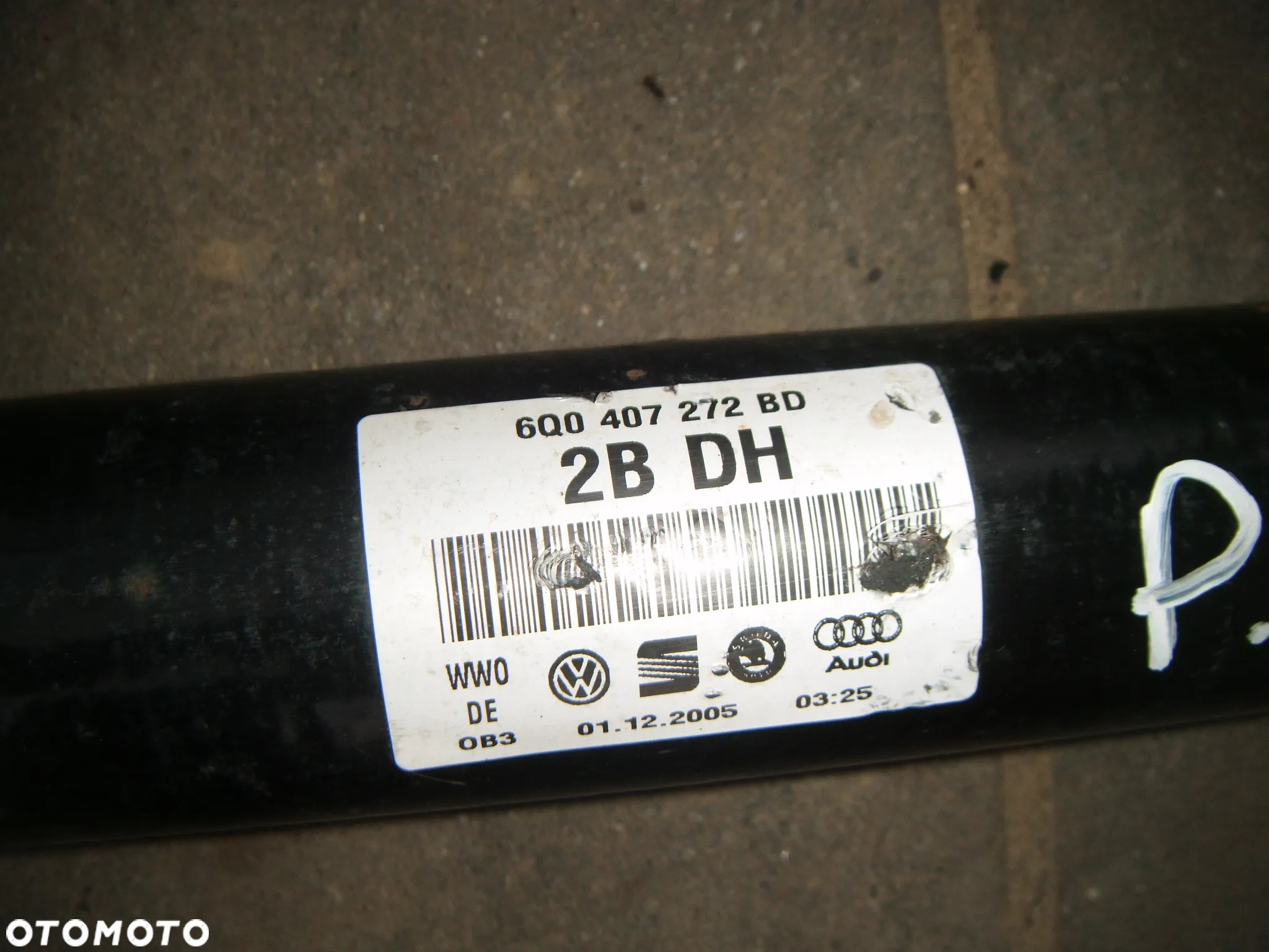 vw polo 9n 1.2b  półoś prawa długa 6q0407272bd - 2