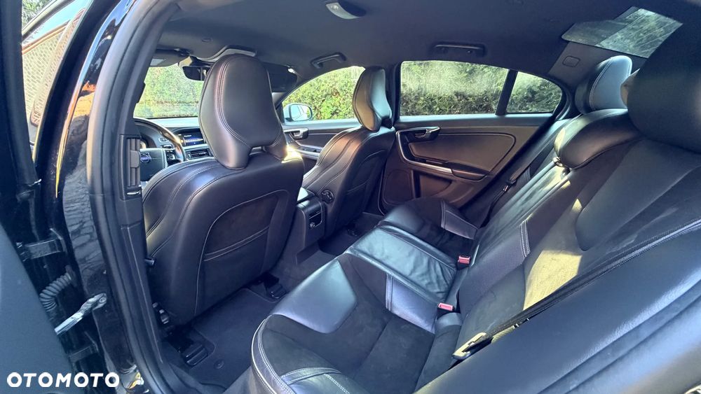 Volvo S60 D4 Drive-E R-Design Summum - 13