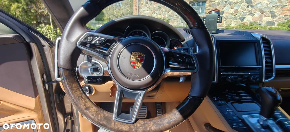 Porsche Cayenne - 13
