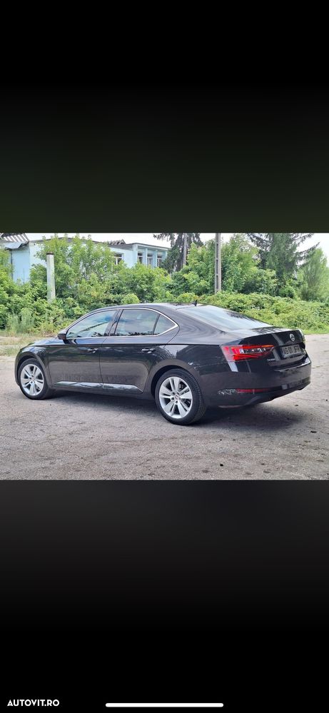 Skoda Superb 2.0 TDI DSG 4X4 Ambition - 3