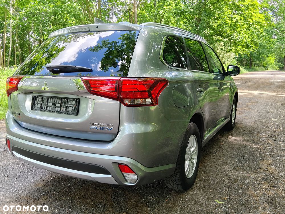Mitsubishi Outlander 2.0 4WD - 11