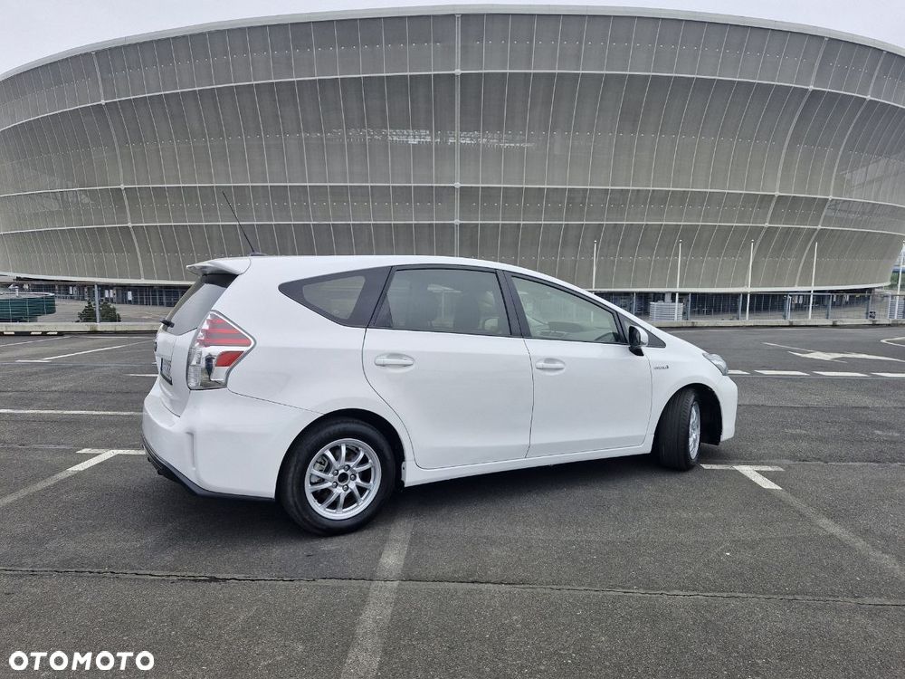 Toyota Prius+ (Hybrid) - 12