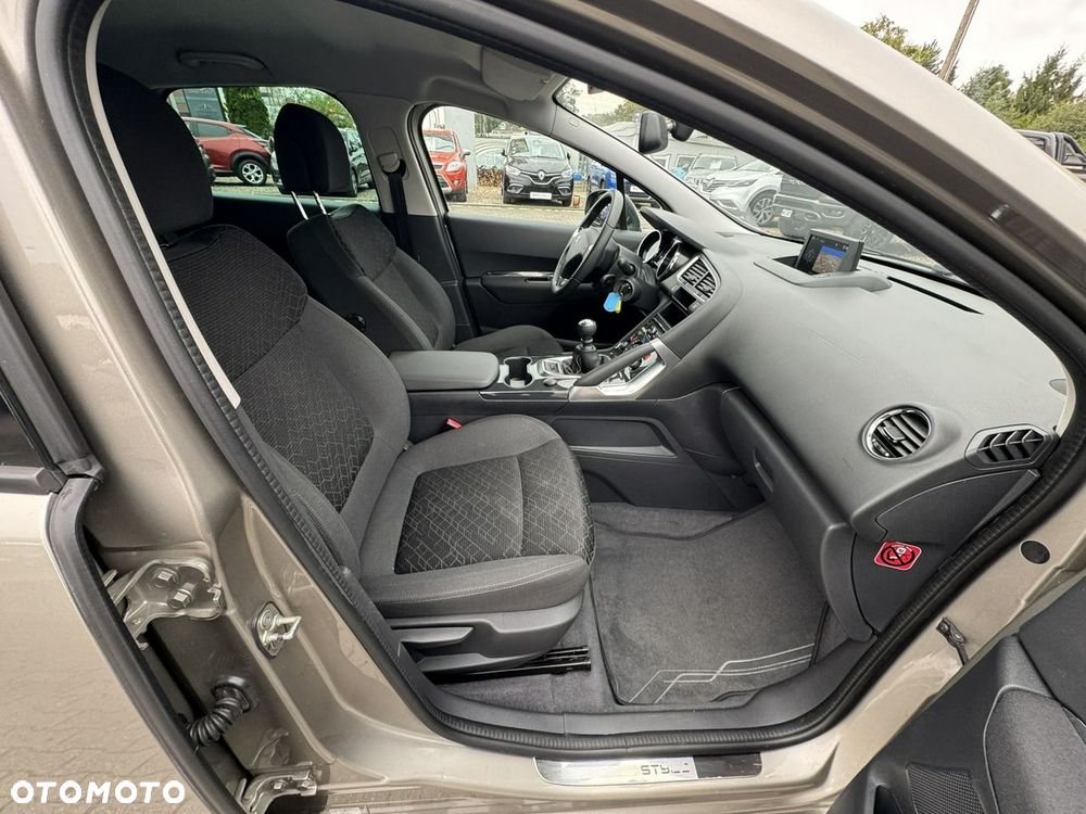 Peugeot 3008 - 23