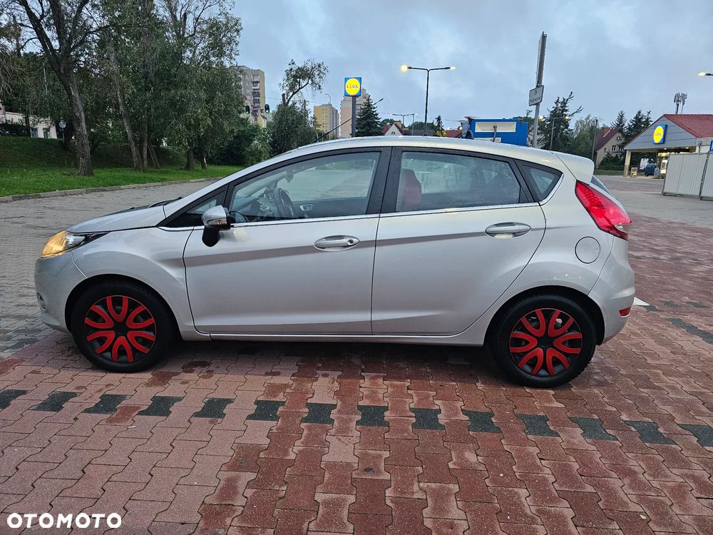 Ford Fiesta - 10