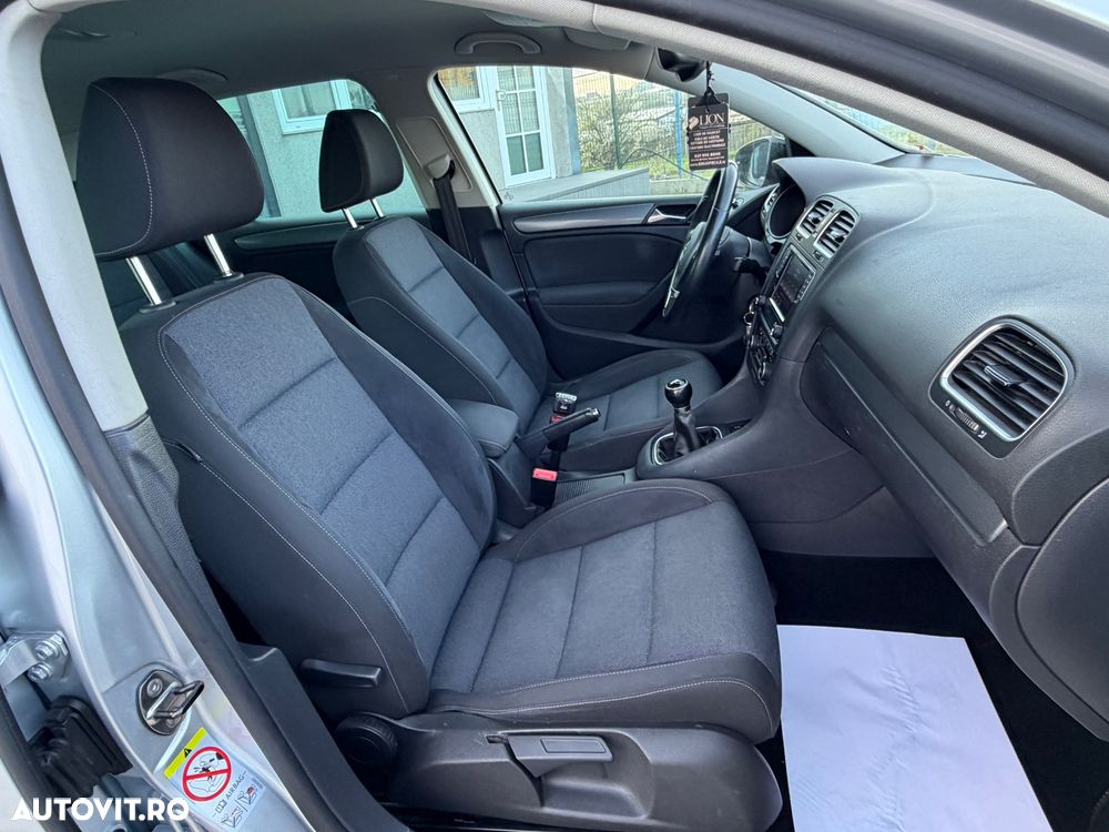 Volkswagen Golf - 36