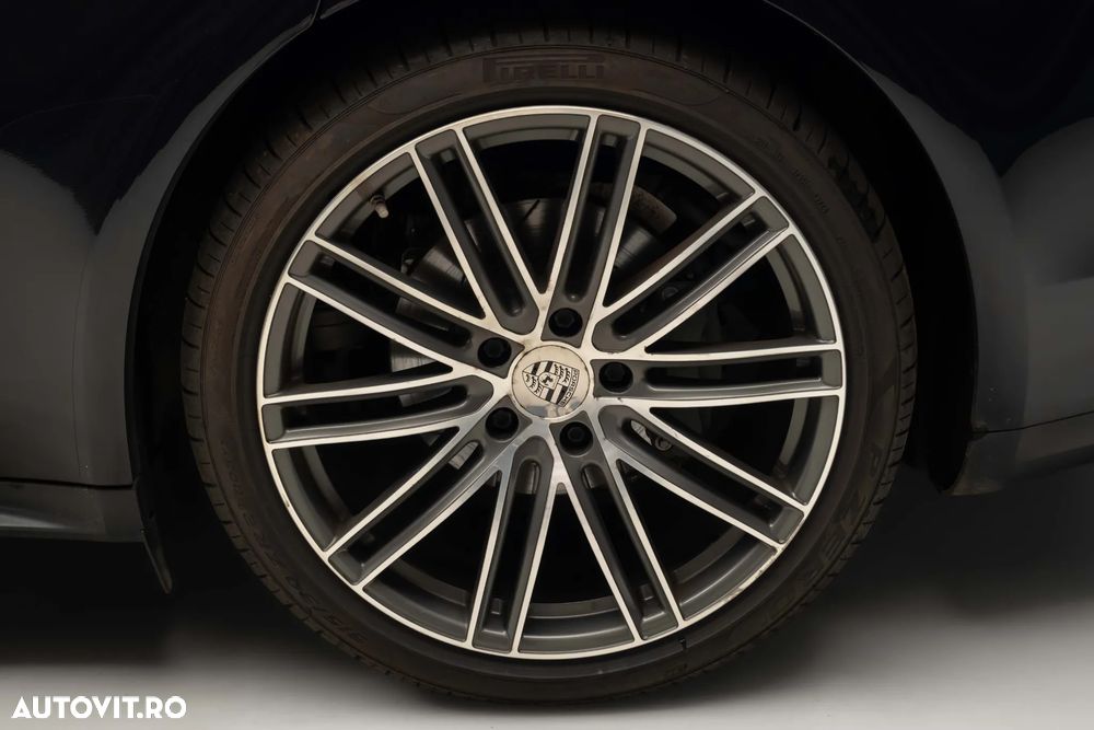 Porsche Panamera 4S - 5