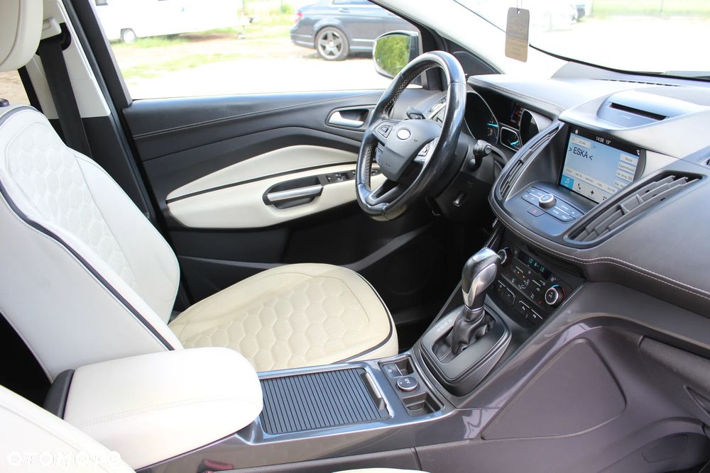 Ford Kuga 2.0 TDCi 4x4 Vignale - 26