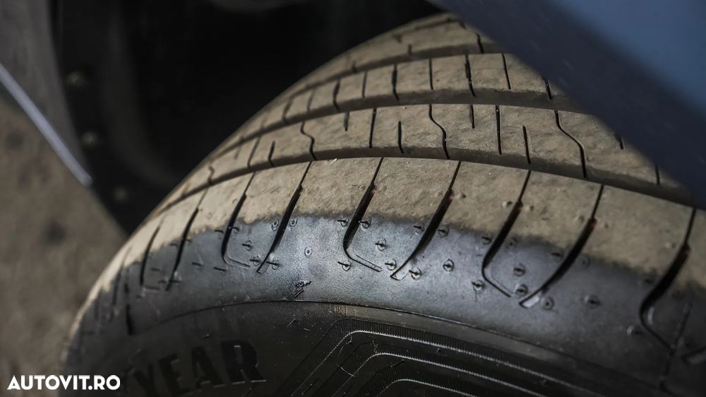 Volvo XC 60 T8 Twin Engine AWD Momentum - 32