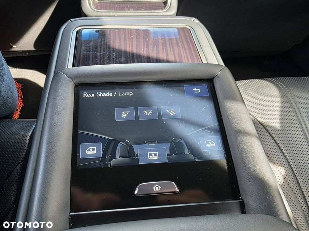 Lexus LS 500h Business Edition AWD - 33