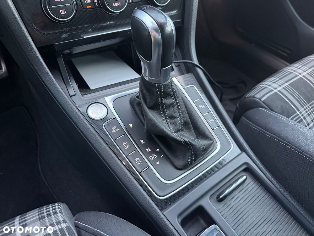 Volkswagen Golf 2.0 TDI BMT GTD DSG - 12