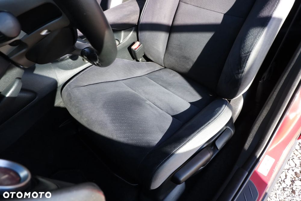 Honda Civic 1.8i-VTEC Sport - 28