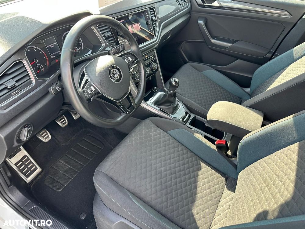 Volkswagen T-Roc - 8