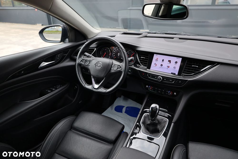 Opel Insignia 1.5 T Exclusive S&S - 28