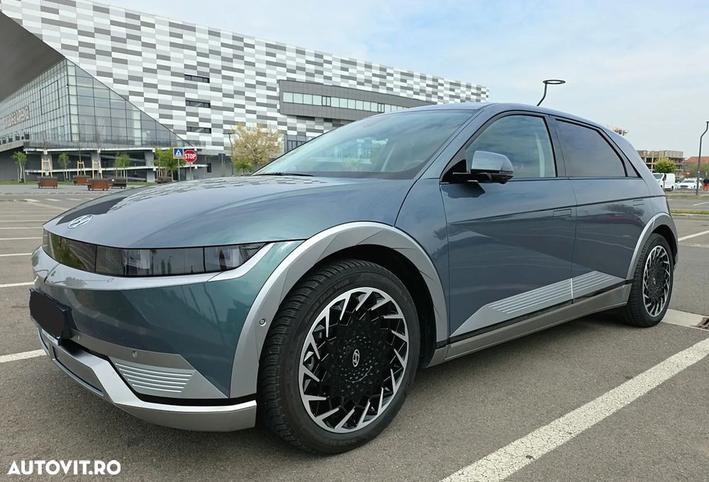 Hyundai IONIQ - 1