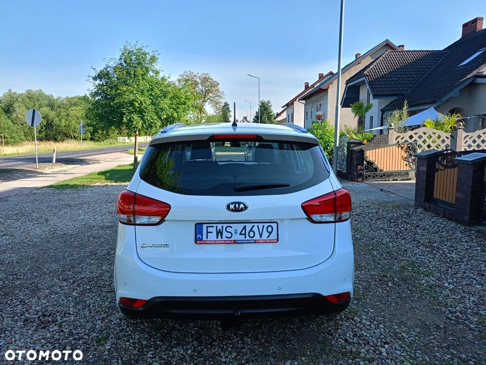 Kia Carens - 5